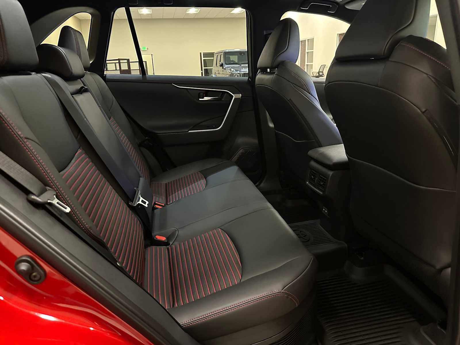 2025 Toyota RAV4 Plug-In Hybrid XSE