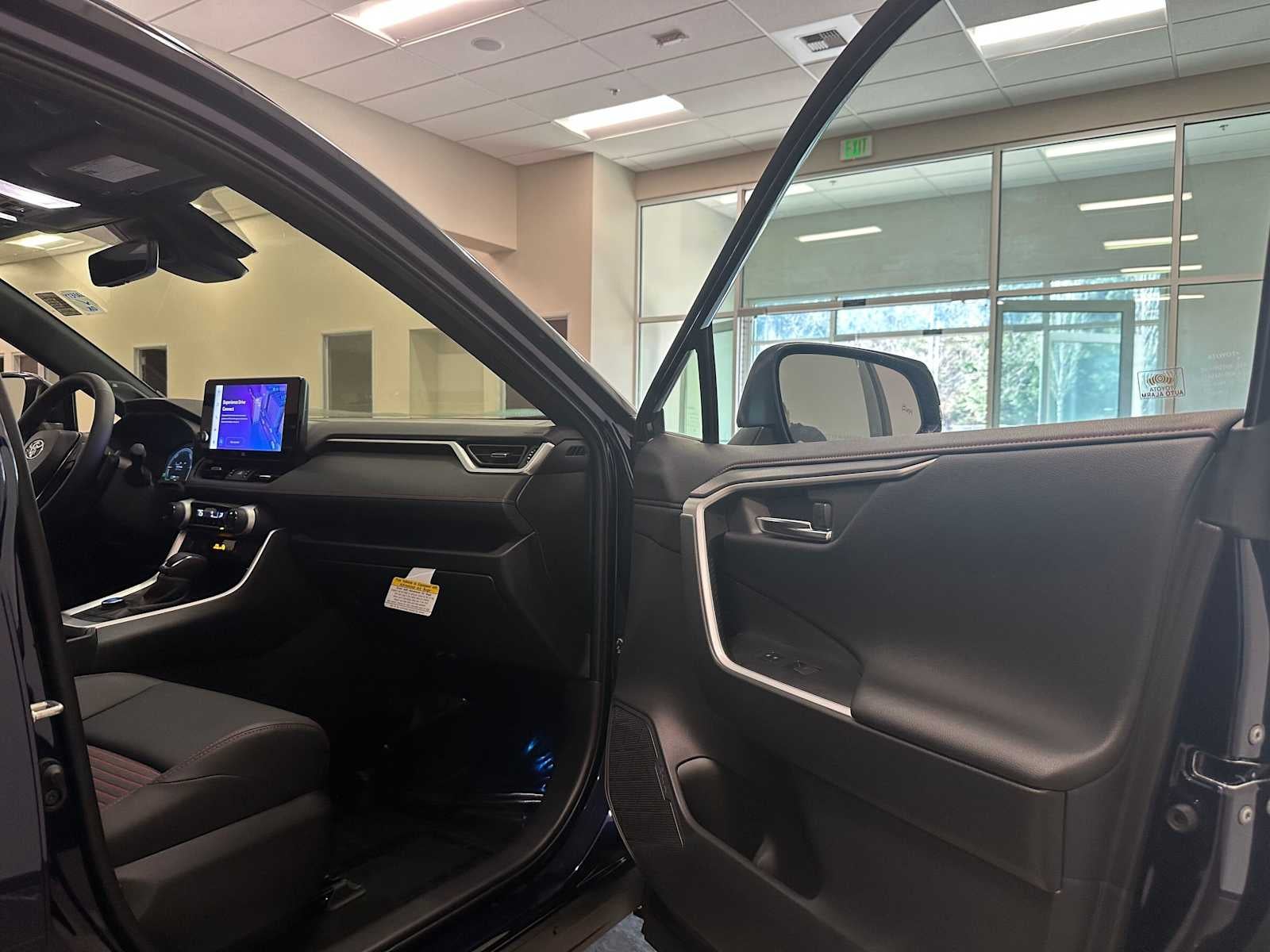 2025 Toyota RAV4 Plug-In Hybrid XSE