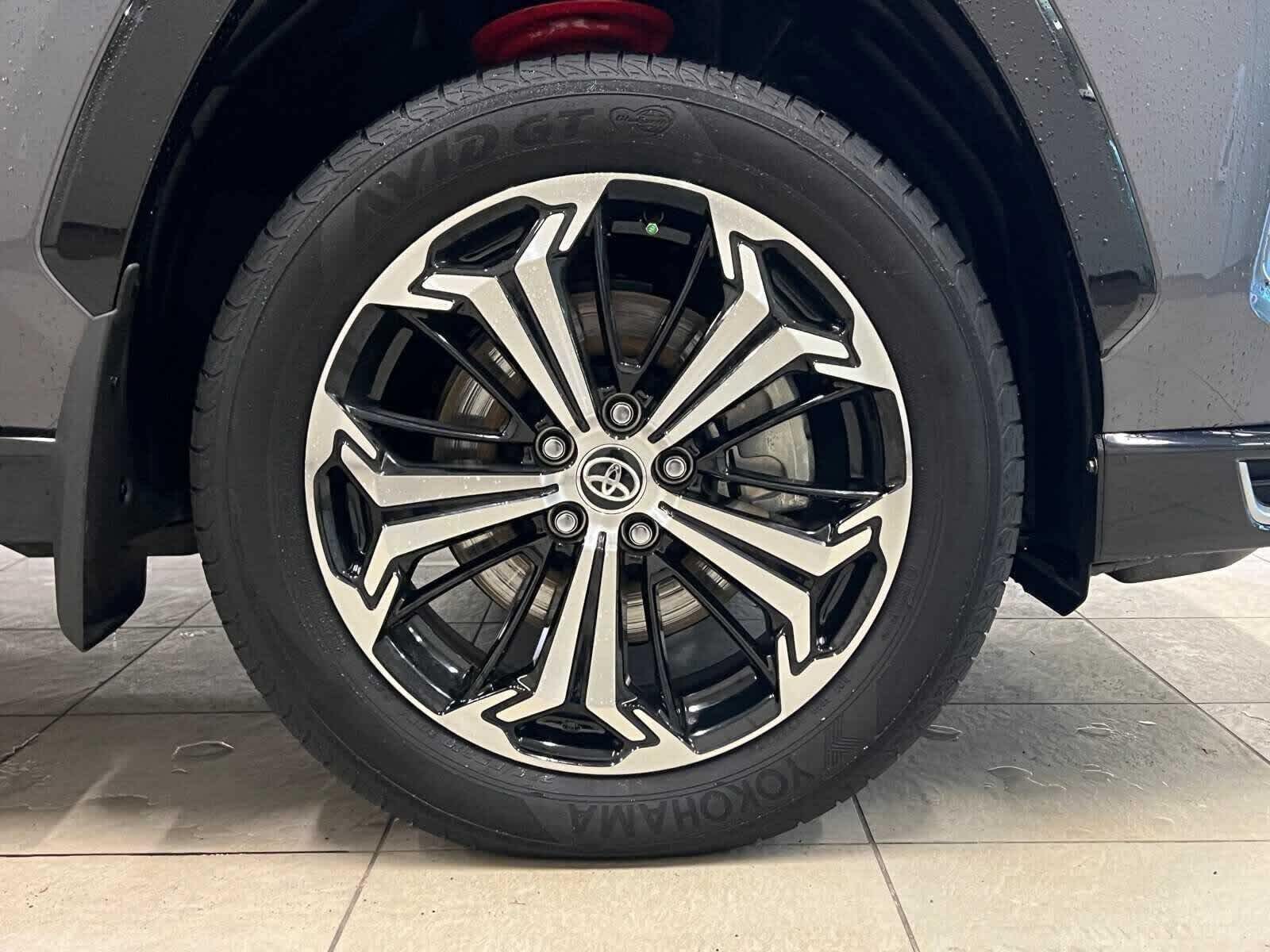 2024 Toyota RAV4 Prime XSE