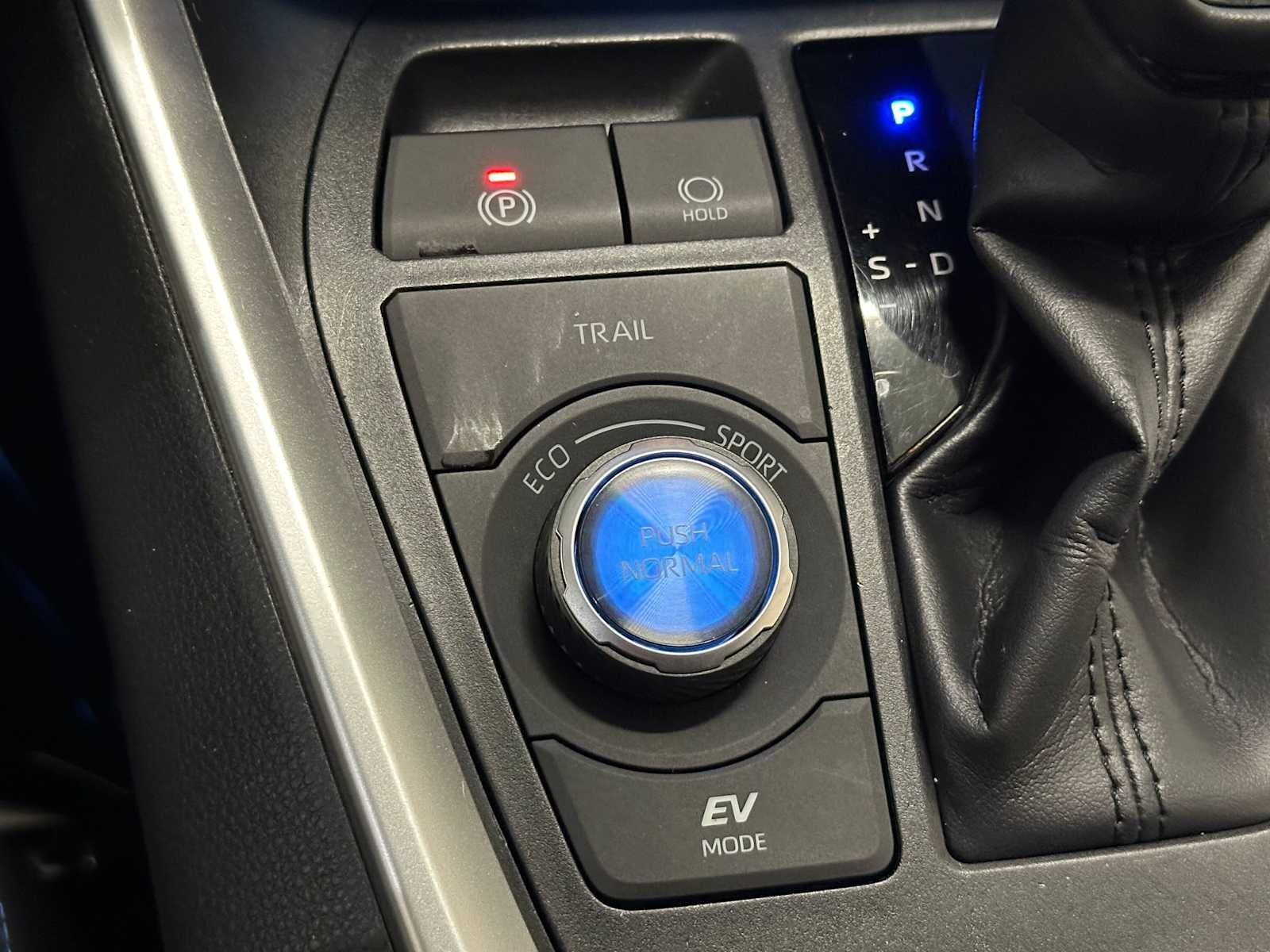 2019 Toyota RAV4 Hybrid XSE