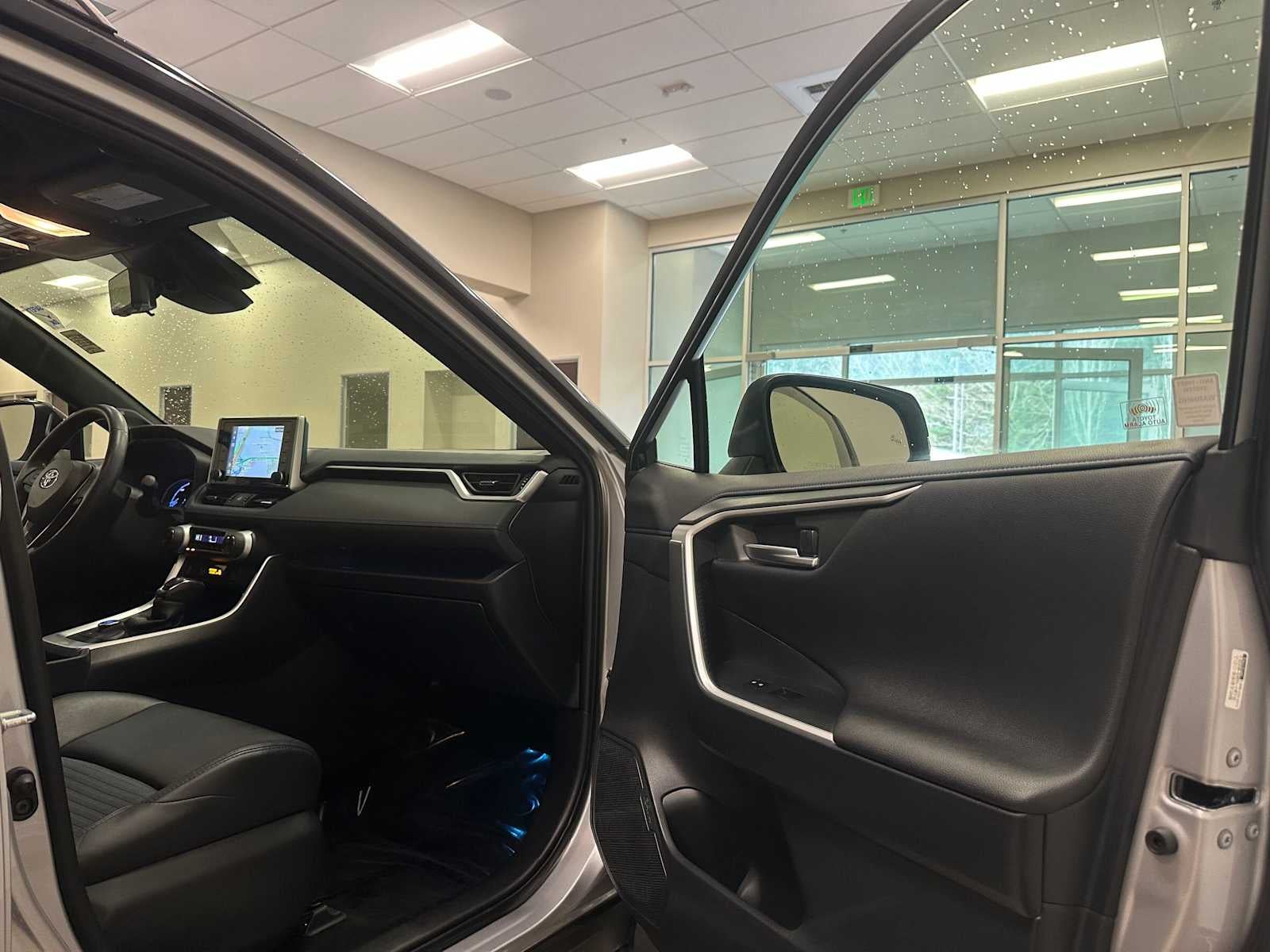 2019 Toyota RAV4 Hybrid XSE