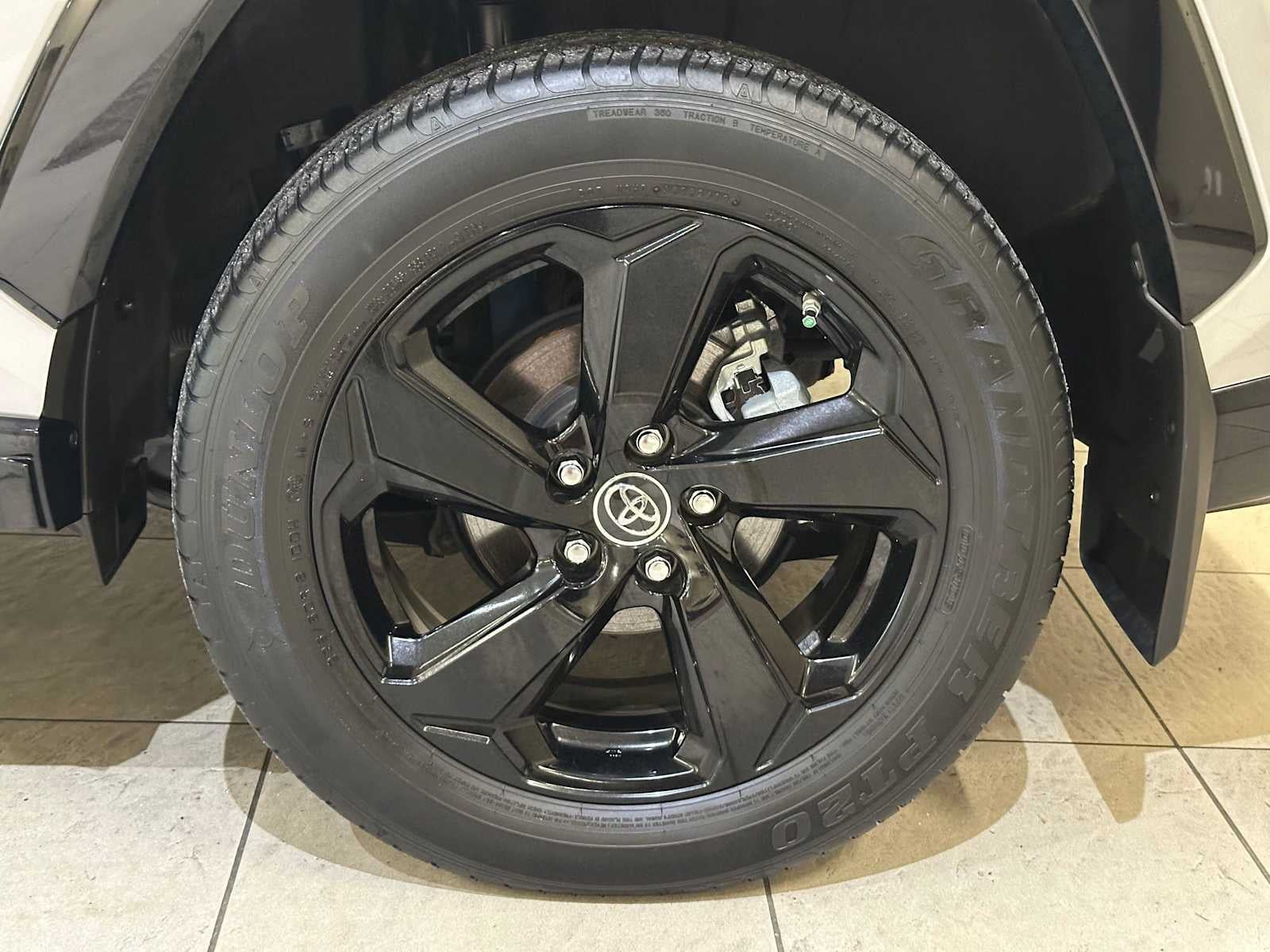 2019 Toyota RAV4 Hybrid XSE