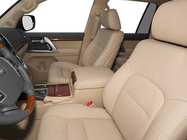 2013 Toyota Land Cruiser 4dr 4WD (Natl)