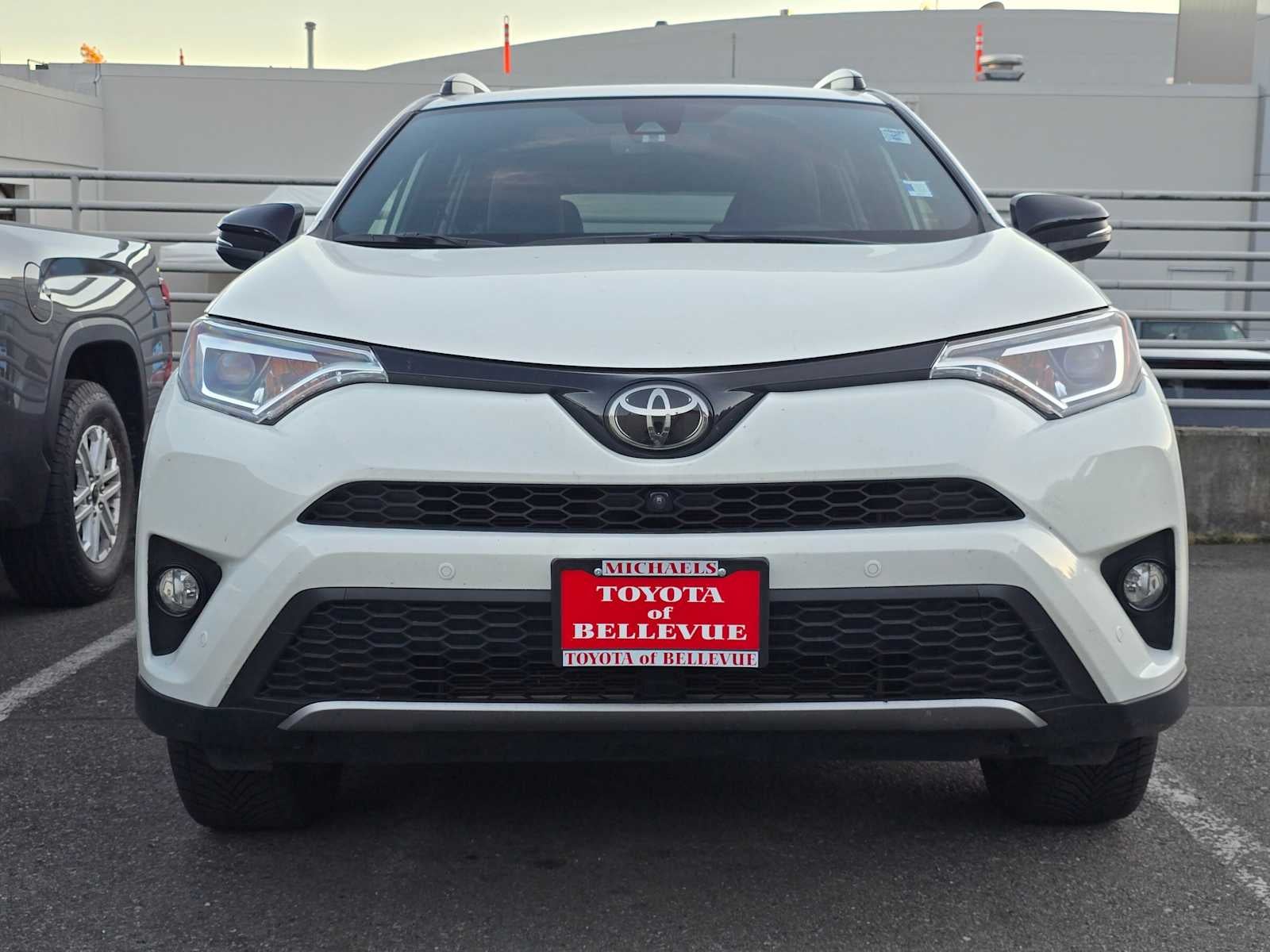 2018 Toyota RAV4 SE