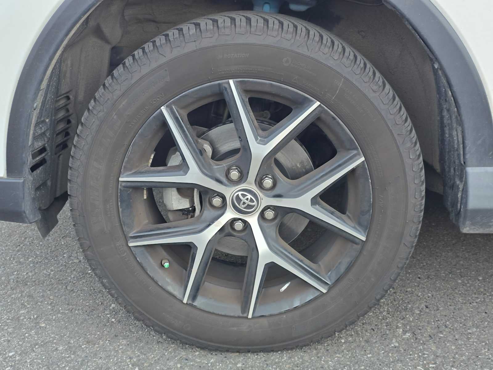 2018 Toyota RAV4 SE