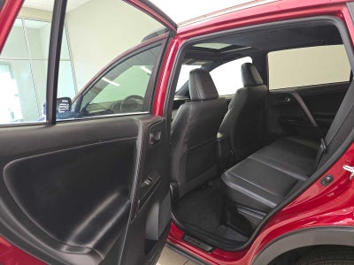 2018 Toyota RAV4 Hybrid SE