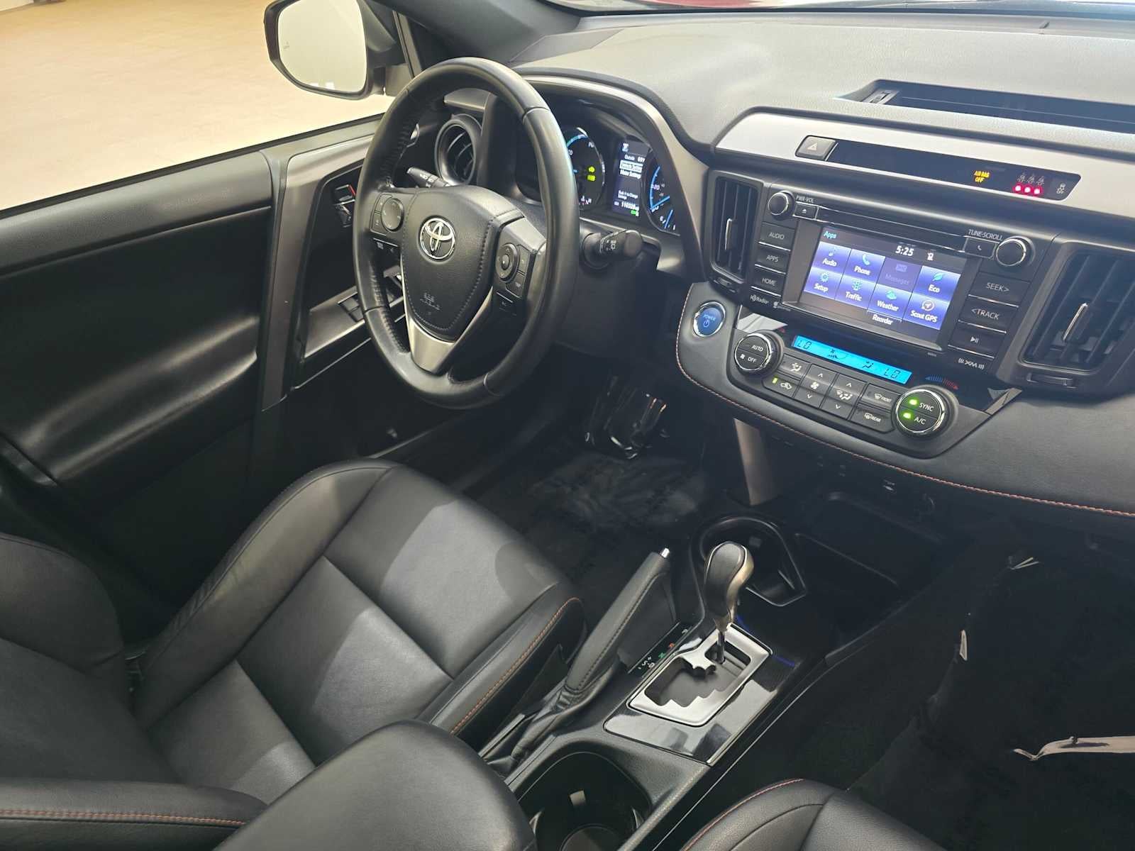 2018 Toyota RAV4 Hybrid SE