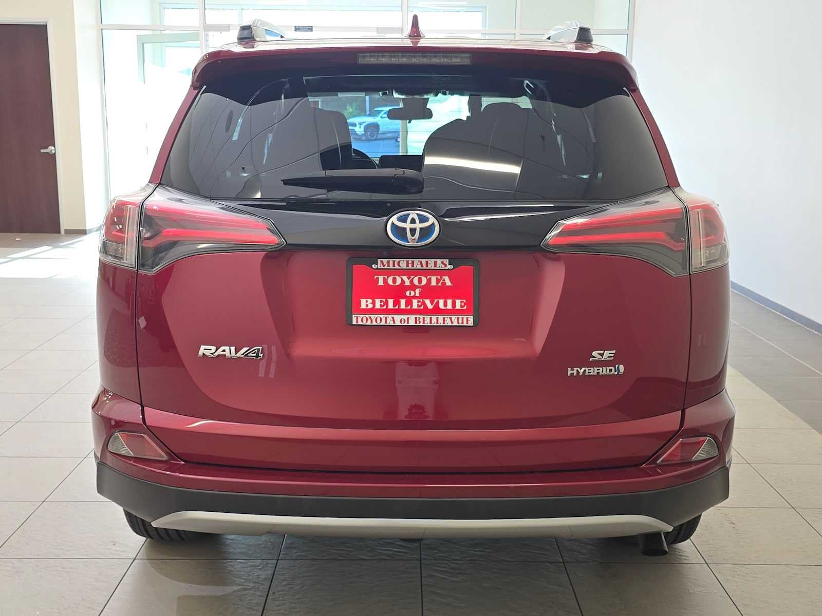 2018 Toyota RAV4 Hybrid SE