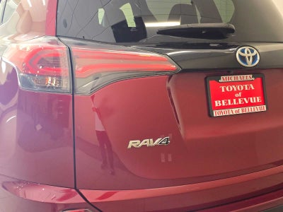 2018 Toyota RAV4 Hybrid SE