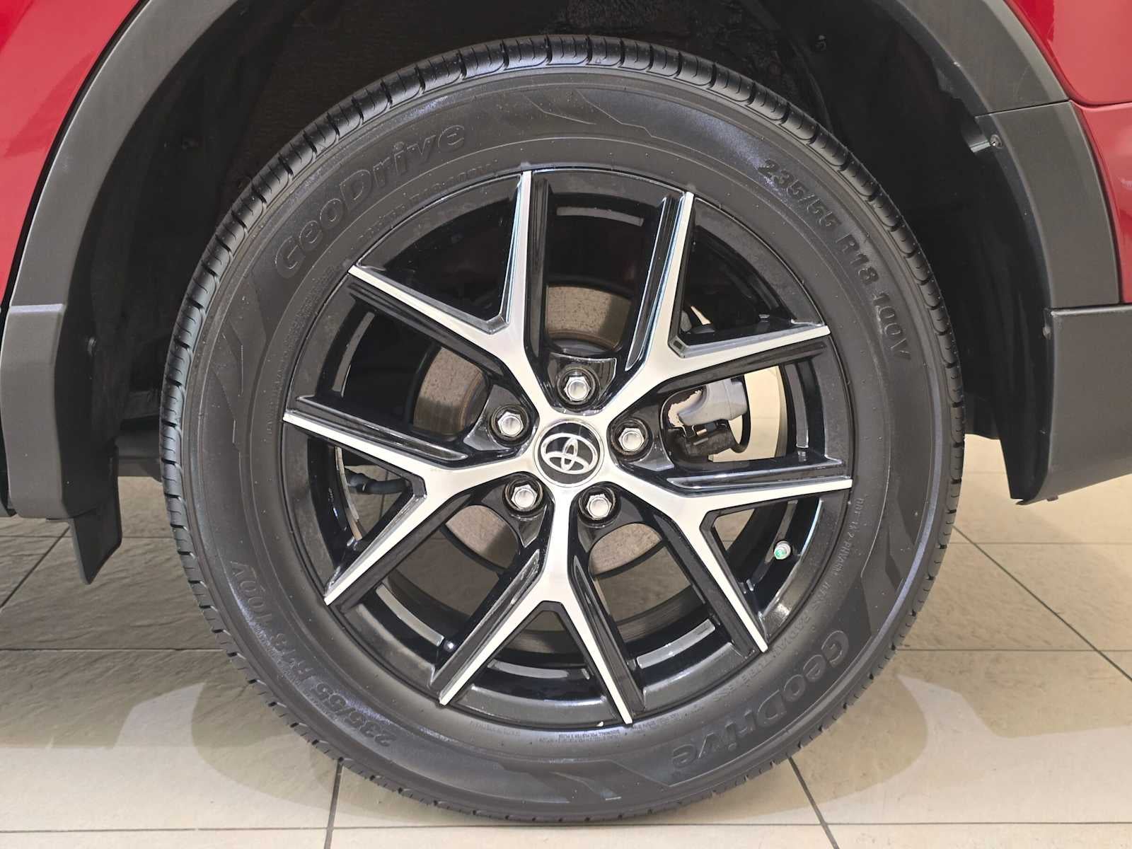 2018 Toyota RAV4 Hybrid SE