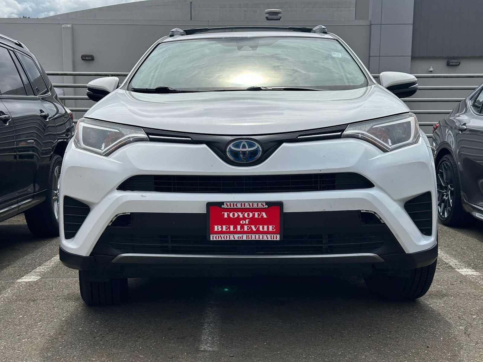 2018 Toyota RAV4 Hybrid LE
