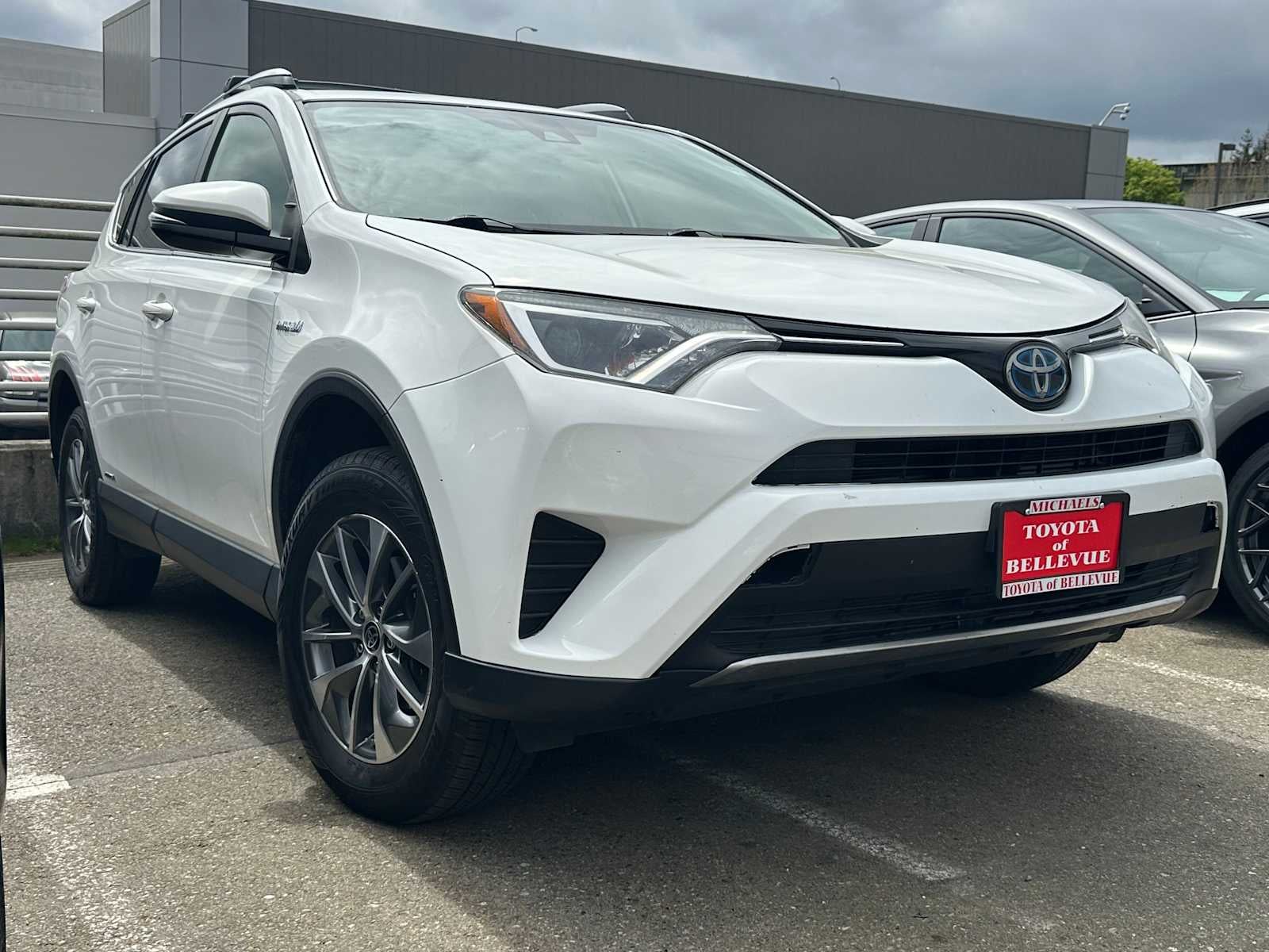 2018 Toyota RAV4 Hybrid LE