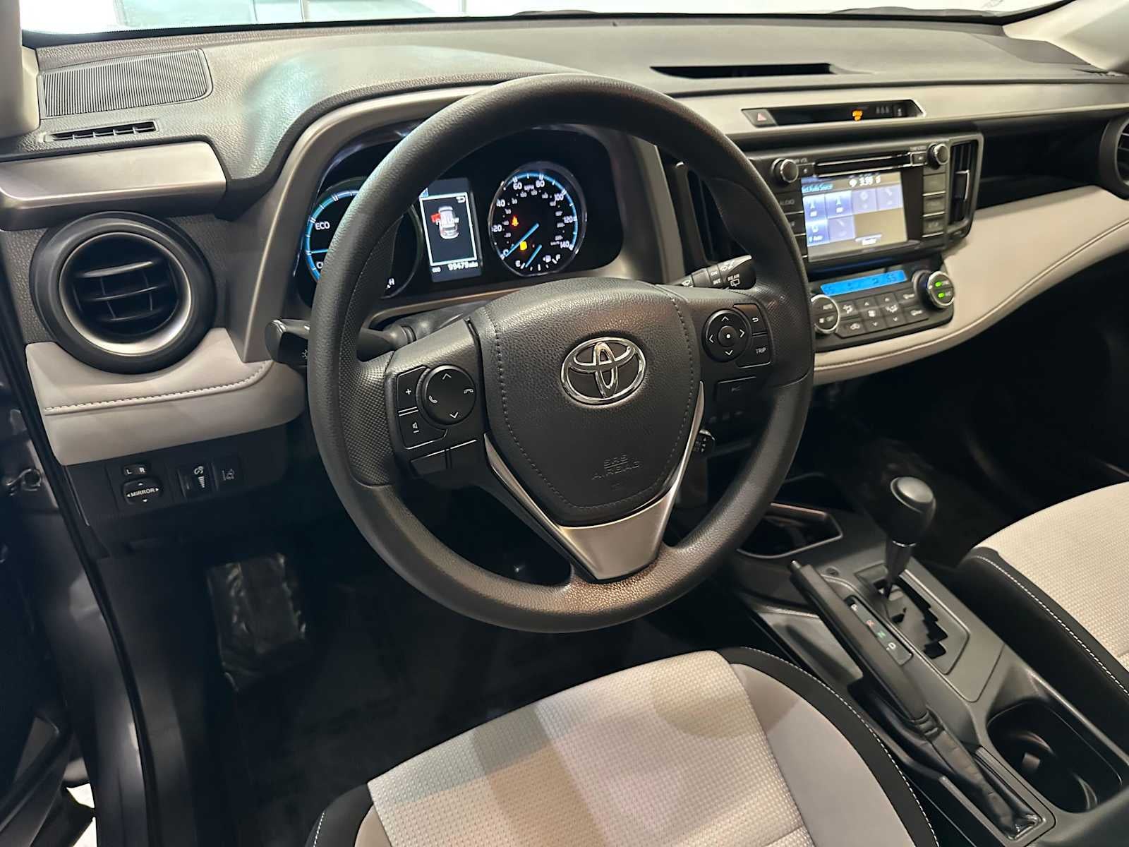 2018 Toyota RAV4 Hybrid LE