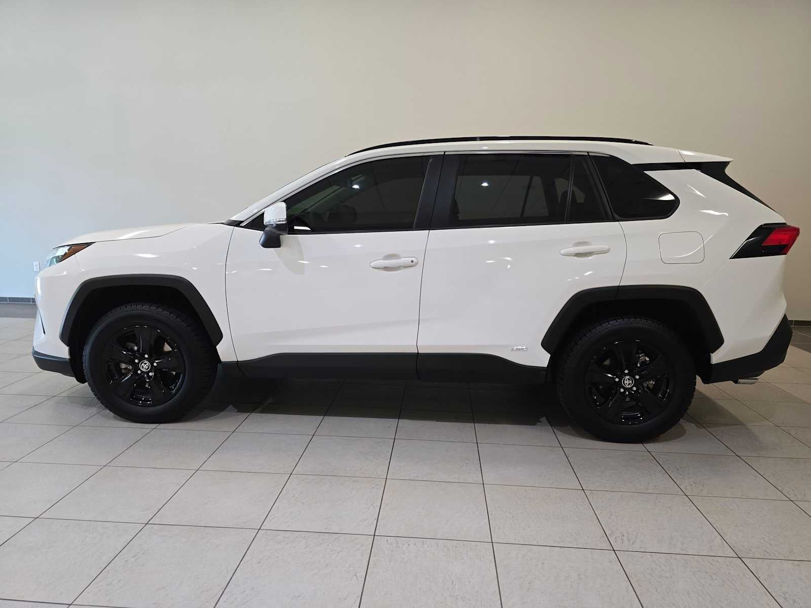 2023 Toyota RAV4 Hybrid XLE
