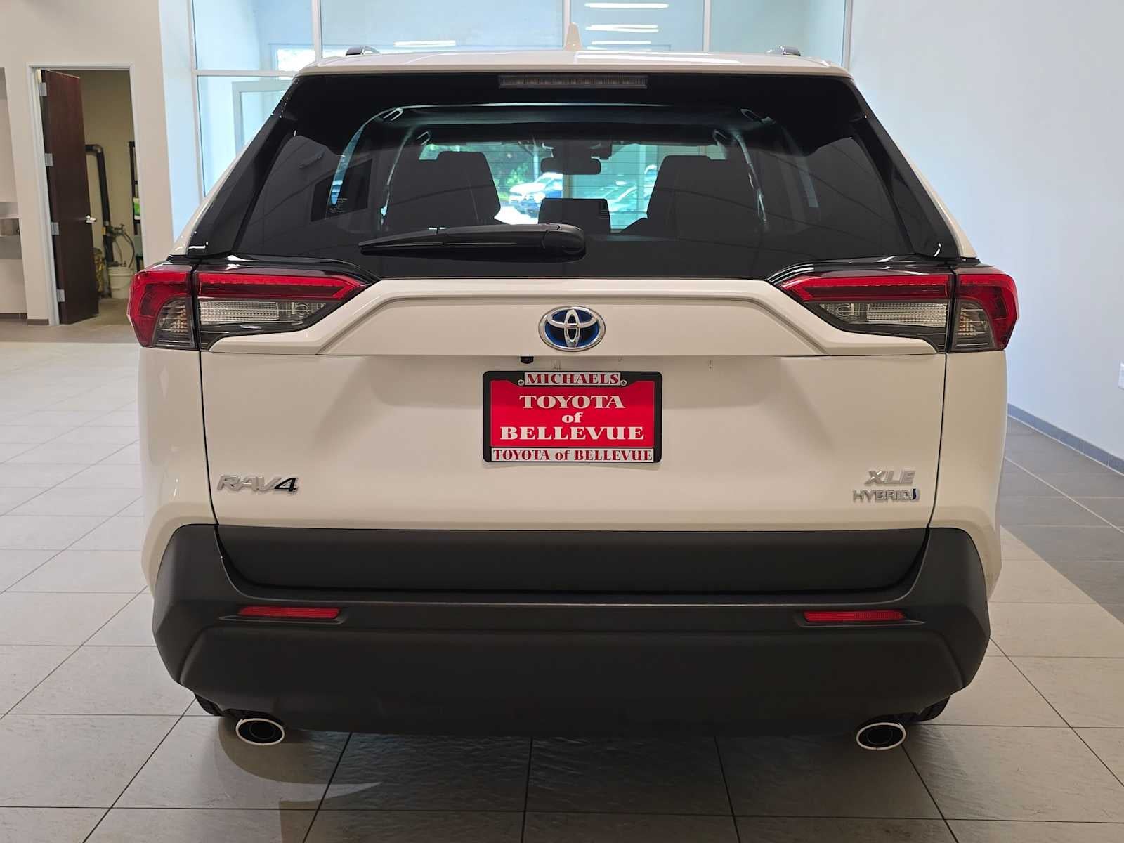 2023 Toyota RAV4 Hybrid XLE