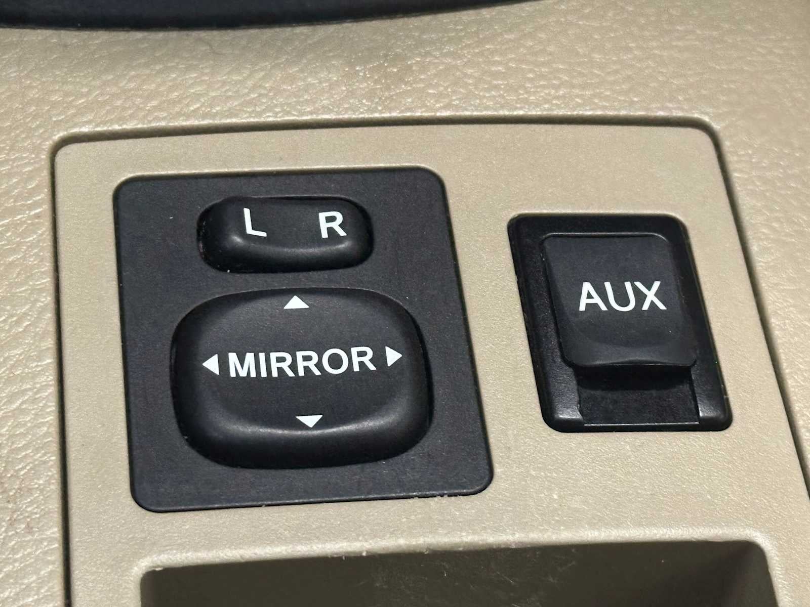 2009 Toyota RAV4 FWD 4dr 4-cyl 4-Spd AT (Natl)