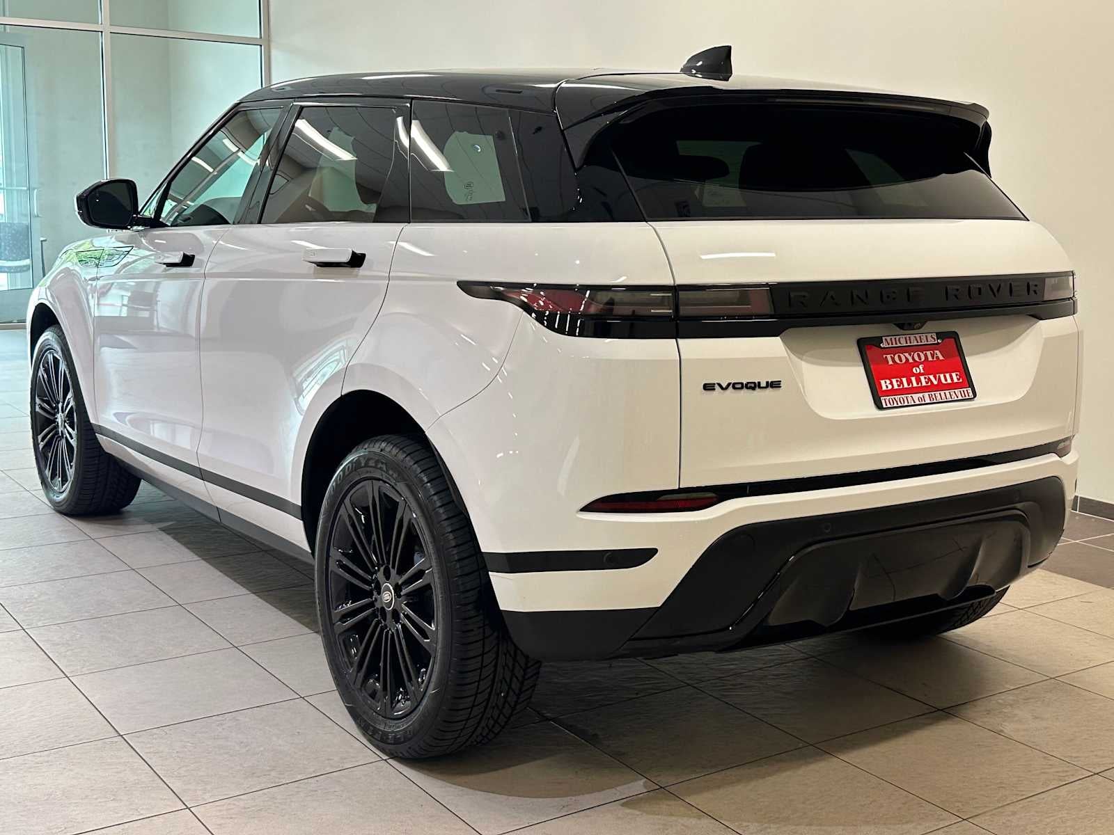 2025 Land Rover Range Rover Evoque Core S