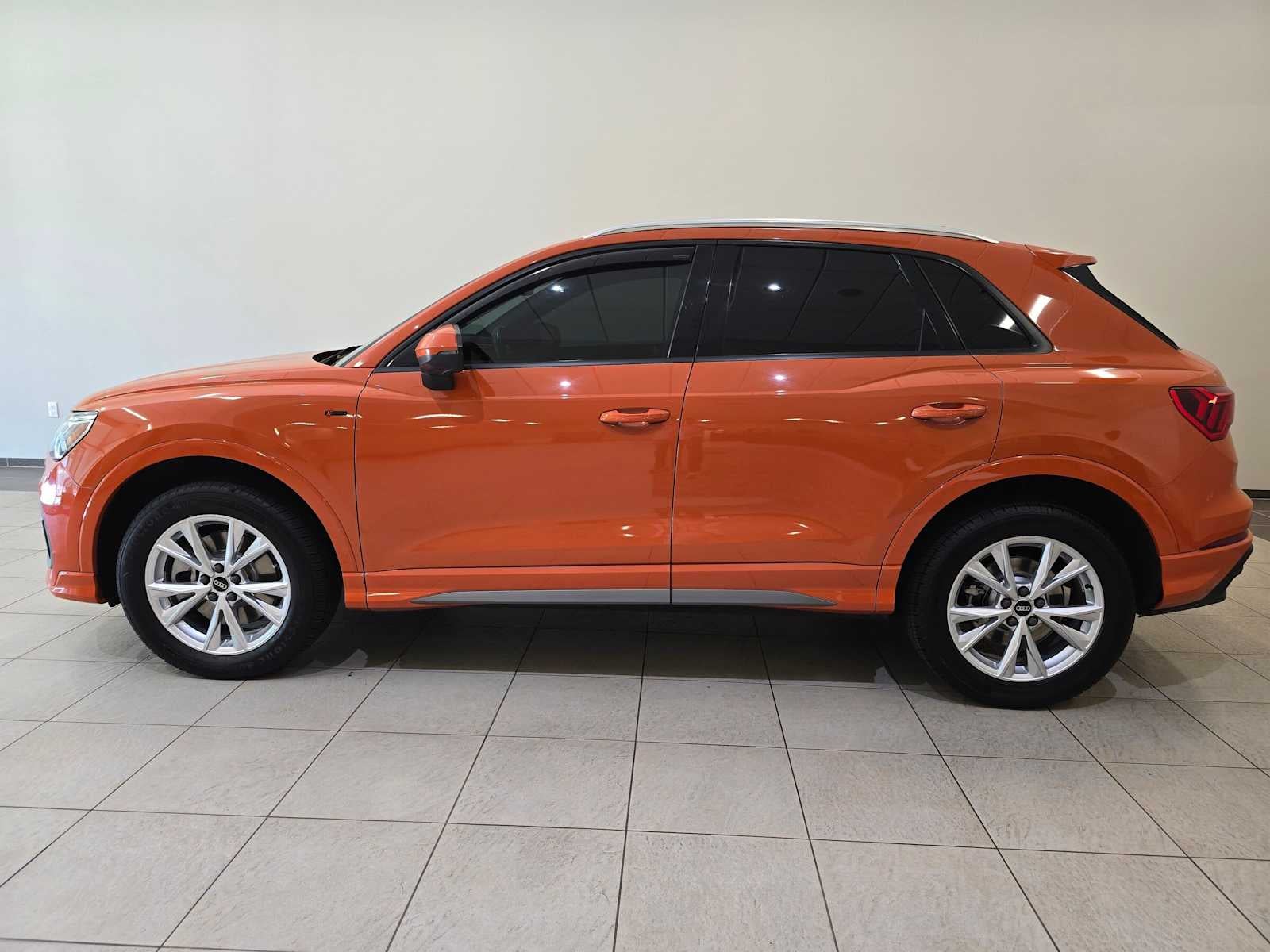 2023 Audi Q3 S line Premium