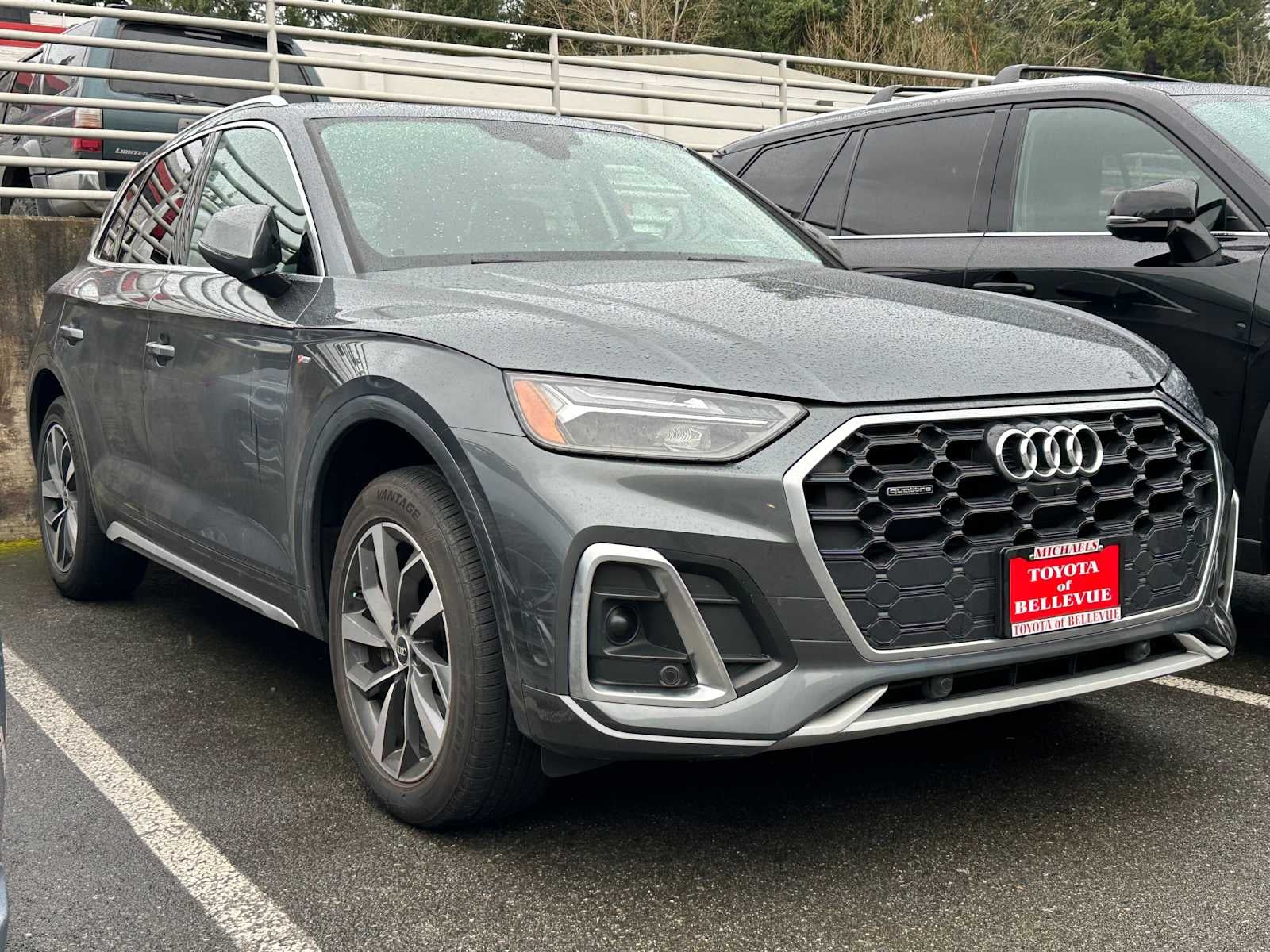 2022 Audi Q5 S line Premium Plus