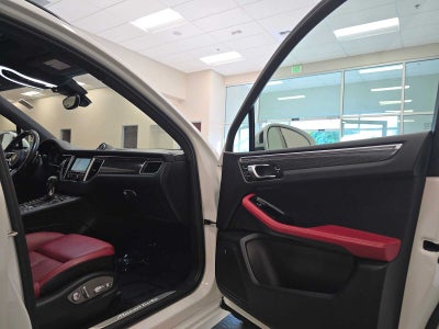 2015 Porsche Macan Turbo
