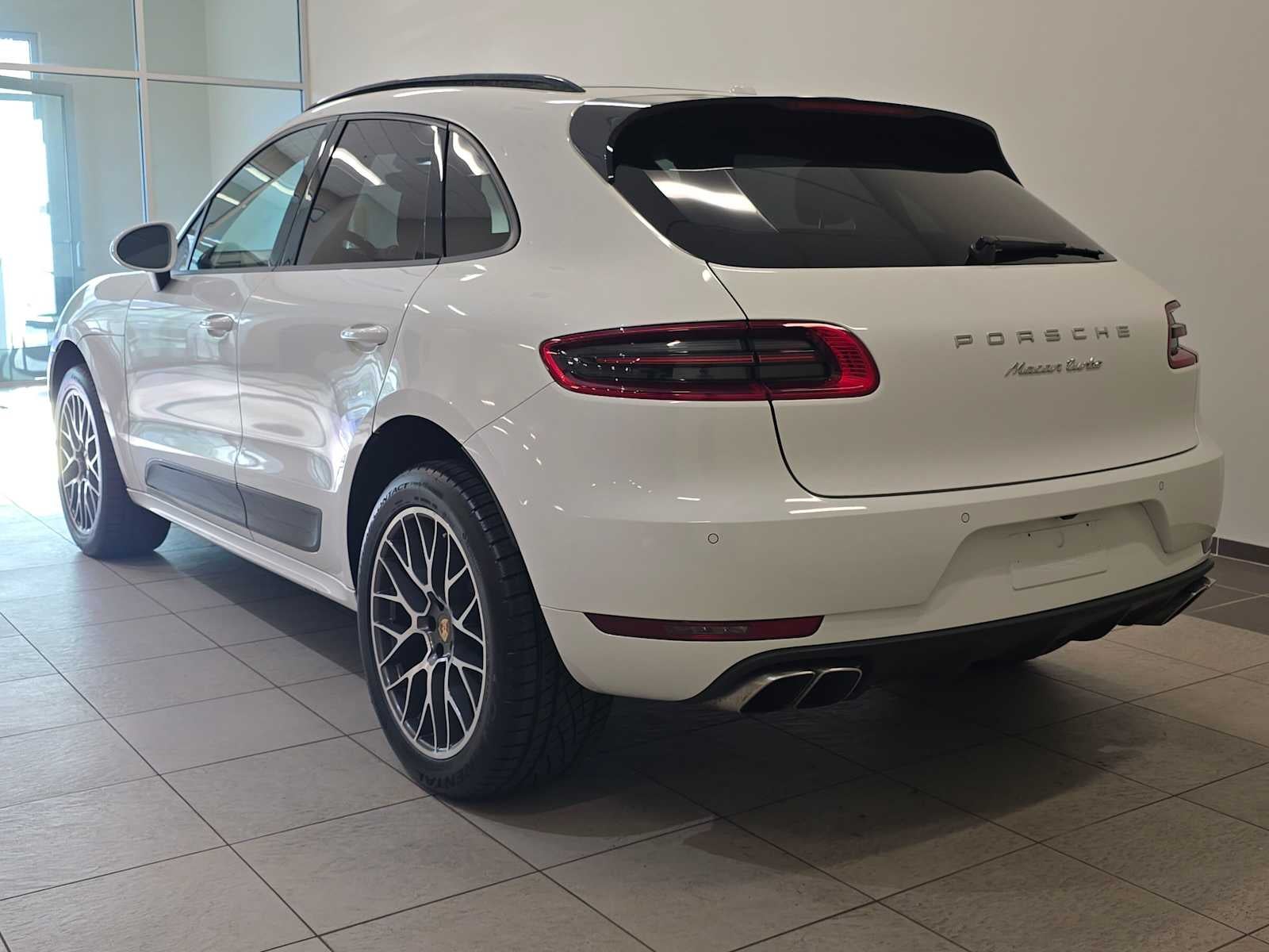 2015 Porsche Macan Turbo