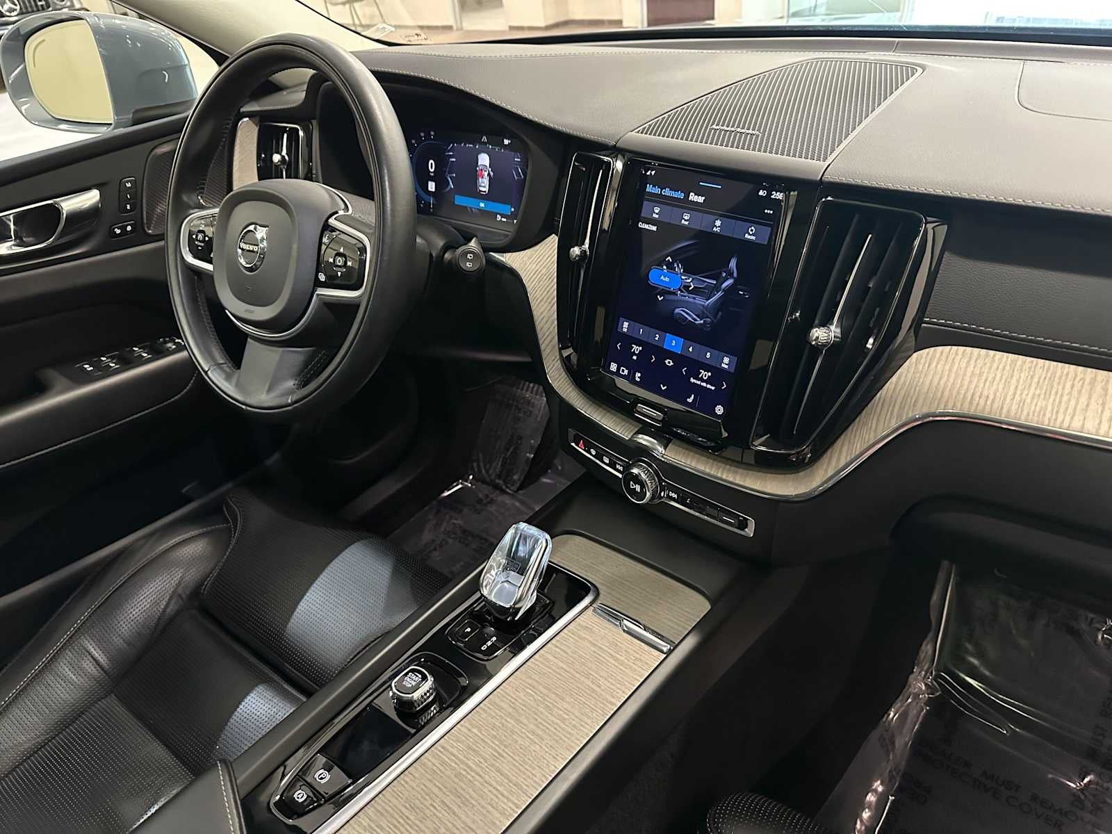 2022 Volvo XC60 Inscription