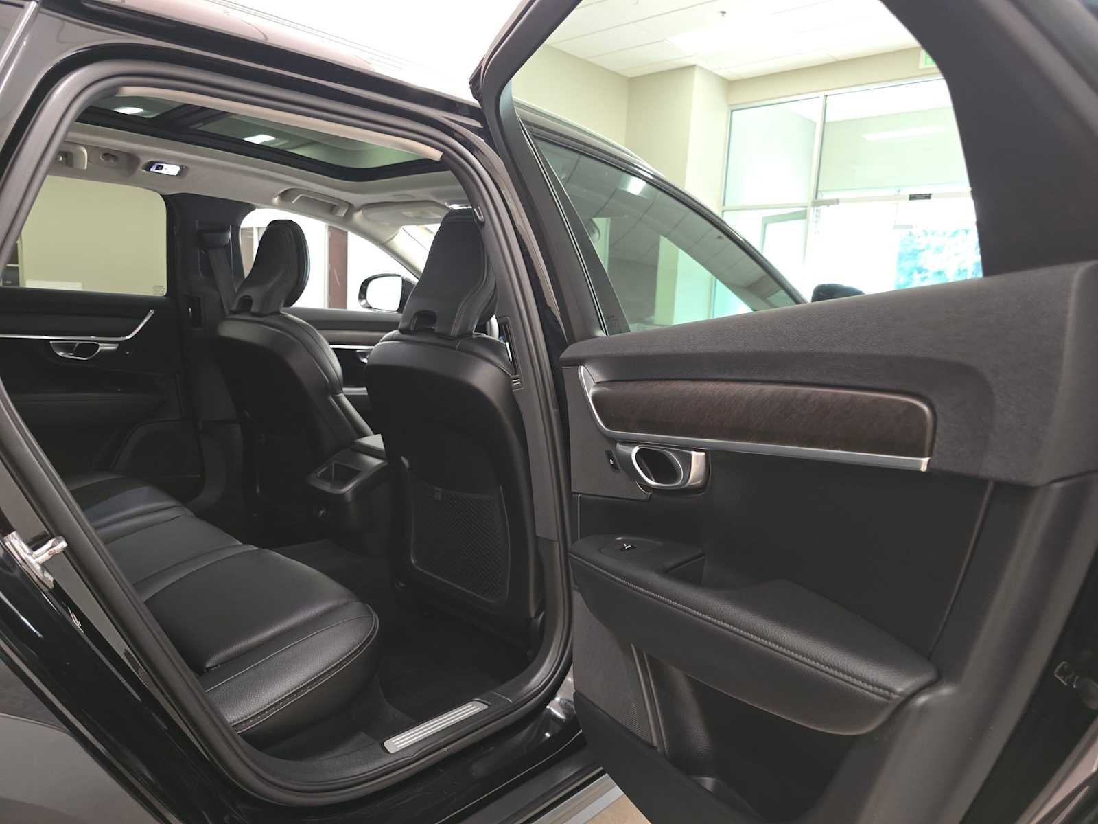 2019 Volvo V90 Cross Country T5 AWD