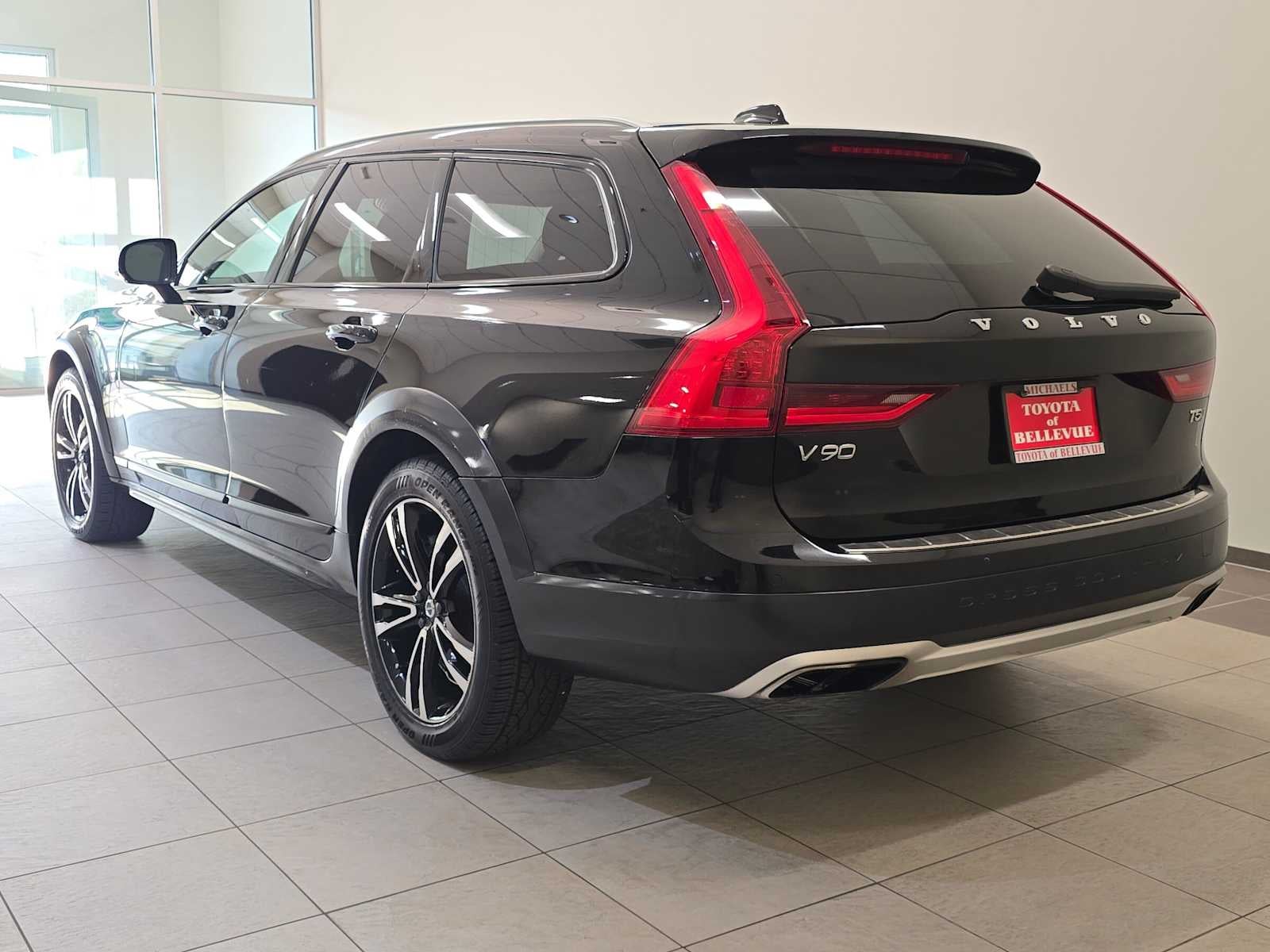 2019 Volvo V90 Cross Country T5 AWD