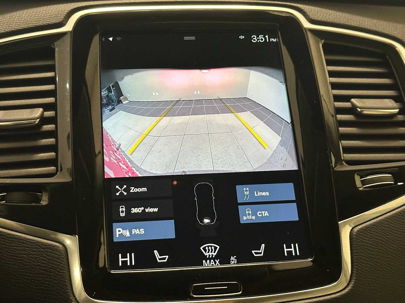 2022 Volvo XC90 Momentum