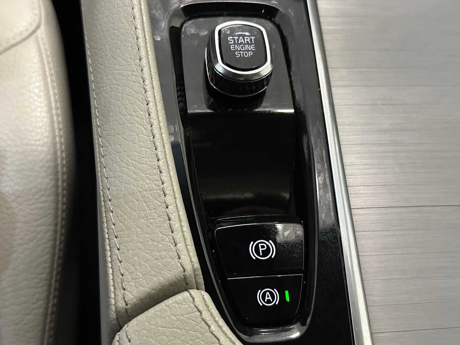 2022 Volvo XC90 Momentum