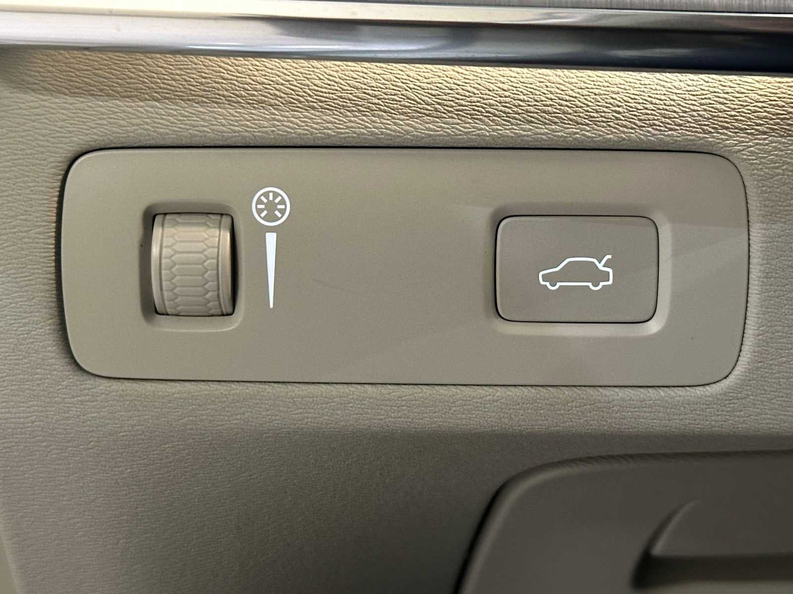 2022 Volvo XC90 Momentum