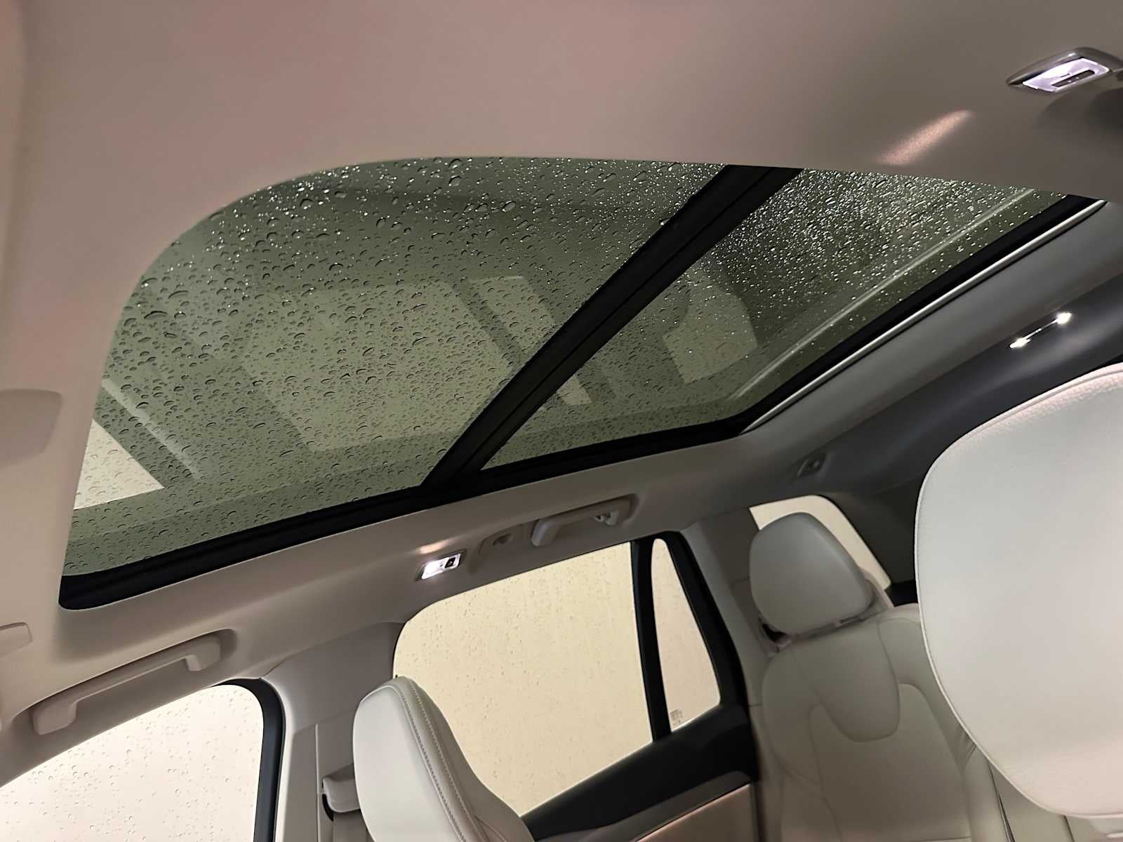 2022 Volvo XC90 Momentum