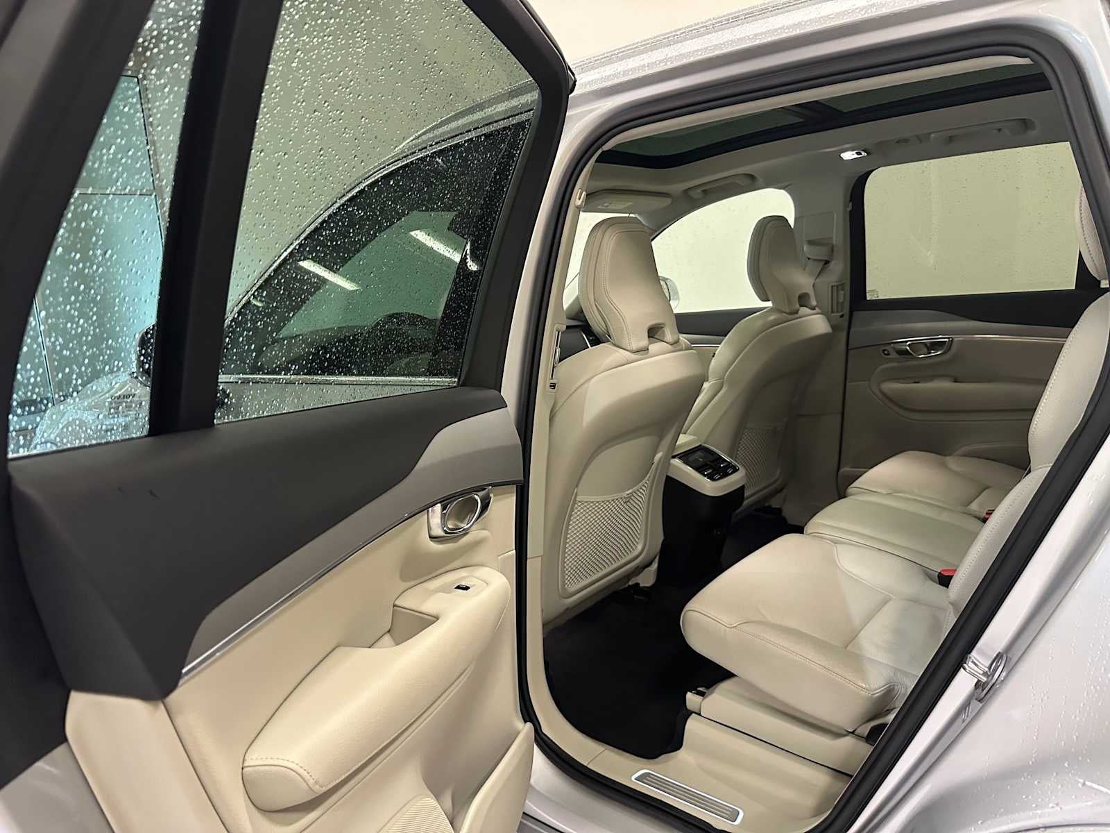 2022 Volvo XC90 Momentum