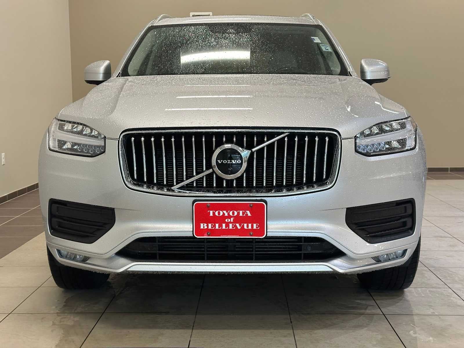 2022 Volvo XC90 Momentum