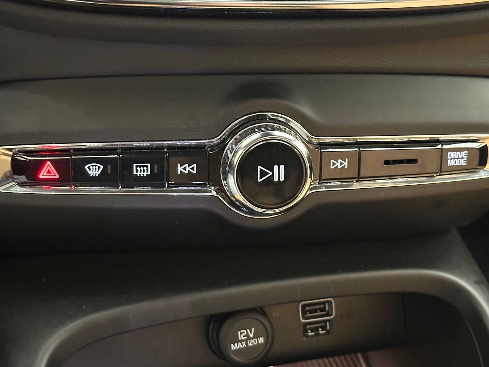 2020 Volvo XC40 Inscription