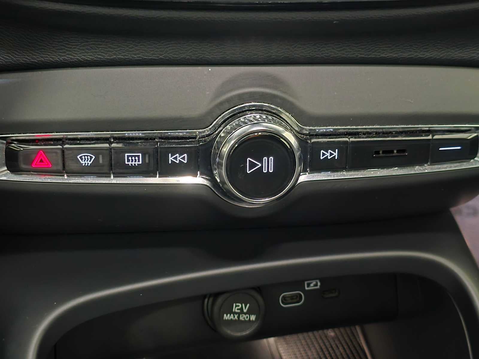 2023 Volvo XC40 Recharge Pure Electric Ultimate