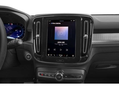 2024 Volvo XC40 Ultimate Bright Theme